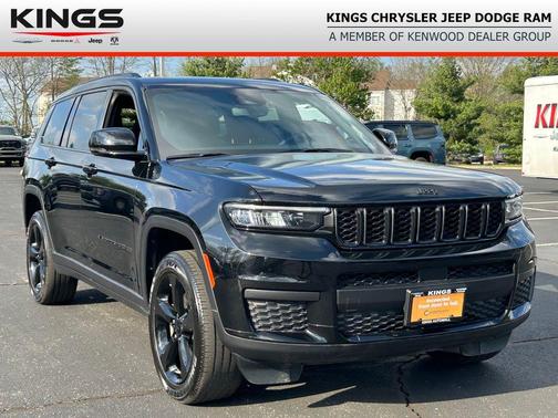 Diamond Black Crystal Pearlcoat 2023 Jeep Grand Cherokee L Altitude