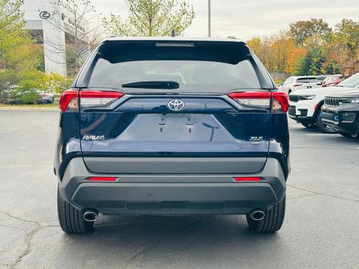 2022 Toyota RAV4 XLE Premium