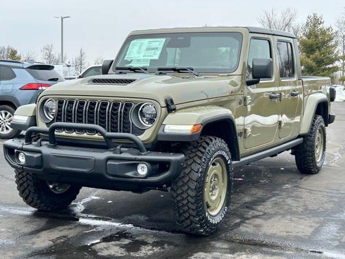 2026 Jeep Gladiator Sport