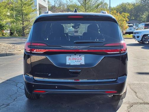 2026 Chrysler Pacifica Limited