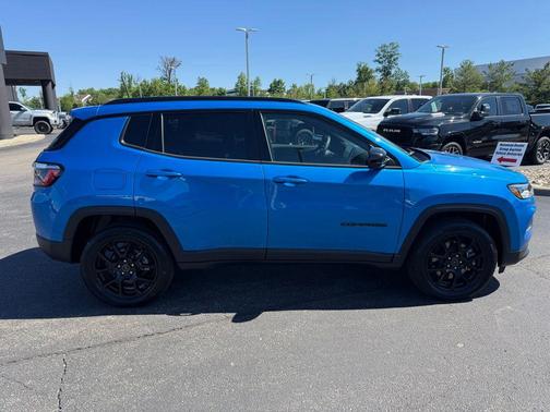 Hydro Blue Pearlcoat 2025 Jeep Compass Latitude
