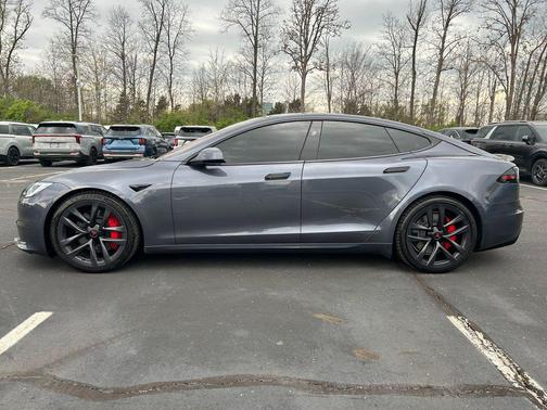 2023 Tesla Model S Plaid