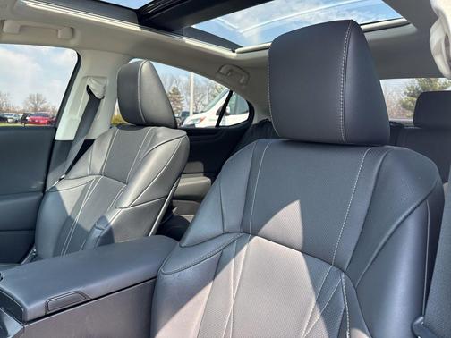 Obsidian 2025 Lexus ES 350 Luxury