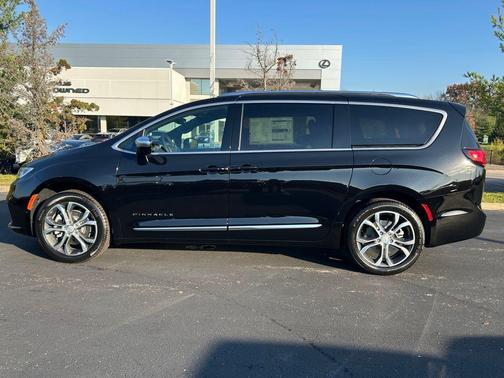 2026 Chrysler Pacifica L