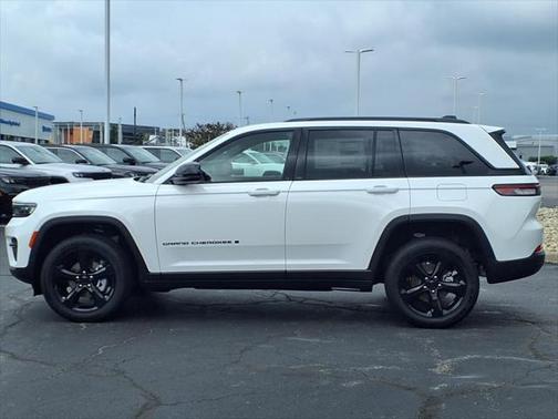 2025 Jeep Grand Cherokee Altitude