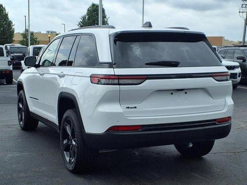 2025 Jeep Grand Cherokee Altitude