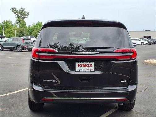 2025 Chrysler Pacifica L