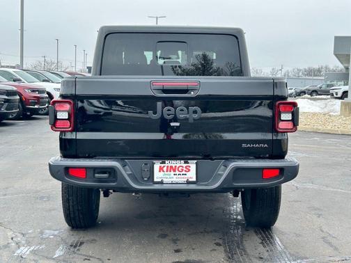 2026 Jeep Gladiator Sahara 4x4