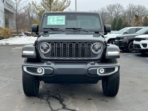 2026 Jeep Gladiator Sahara 4x4