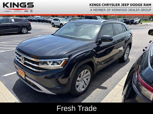 Deep Black Pearl 2020 Volkswagen Atlas Cross Sport 3.6L V6 SE w/Technology