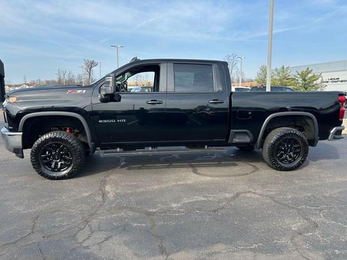 Black 2022 Chevrolet Silverado 2500 LT