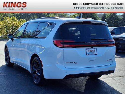 2026 Chrysler Pacifica Limited