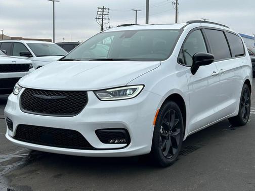 2026 Chrysler Pacifica Limited