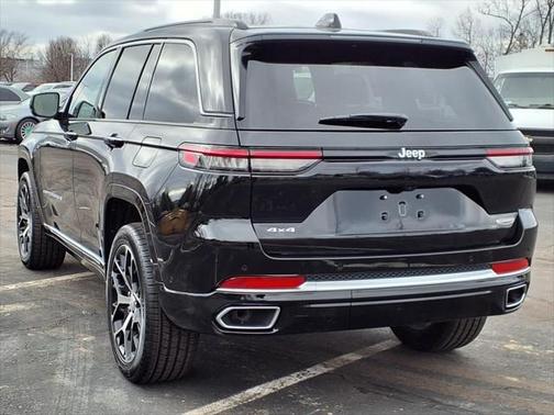 2025 Jeep Grand Cherokee Summit