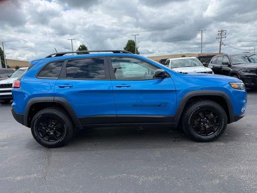 Hydro Blue Pearlcoat 2022 Jeep Cherokee X 4x4