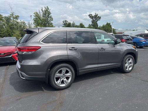2017 Toyota Highlander Limited
