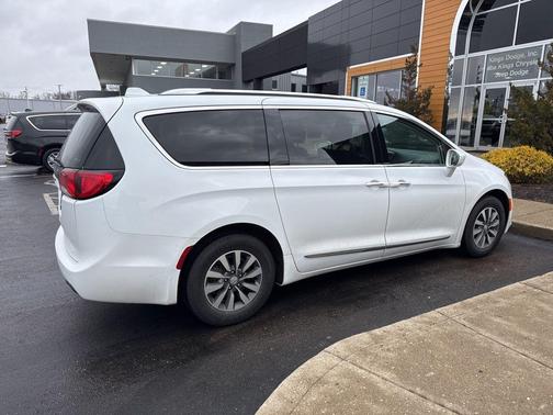 2020 Chrysler Pacifica Touring-L Plus