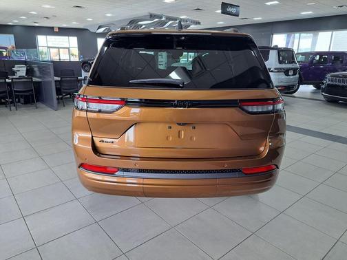 Copper Shino Metallic Clearcoat 2026 Jeep Grand Cherokee Limited
