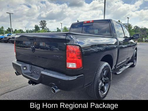 Brilliant Black Crystal Pearlcoat 2018 RAM 1500 Big Horn