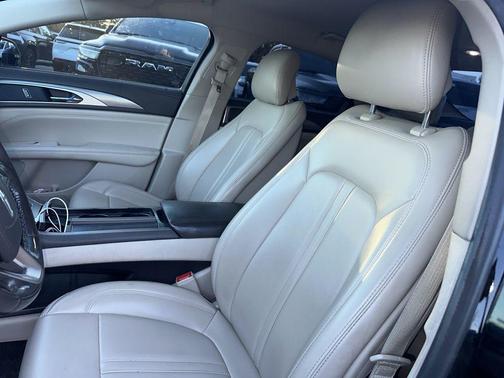 2017 Lincoln MKZ Premiere