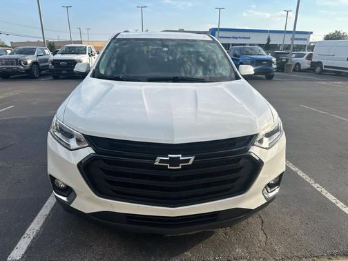 Summit White 2020 Chevrolet Traverse LT