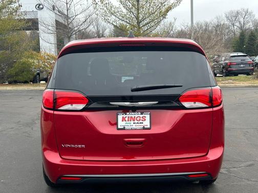 2026 Chrysler Voyager LX