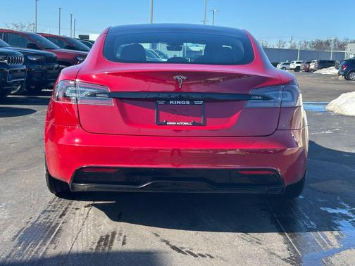 2022 Tesla Model S Base