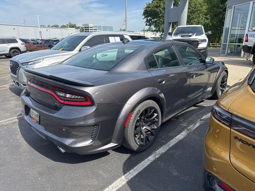 Granite Pearlcoat 2022 Dodge Charger R/T Scat Pack