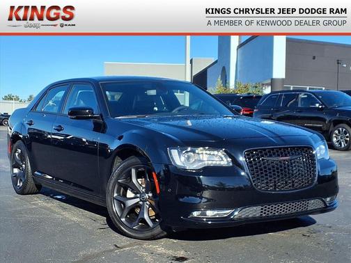 2023 Chrysler 300 S