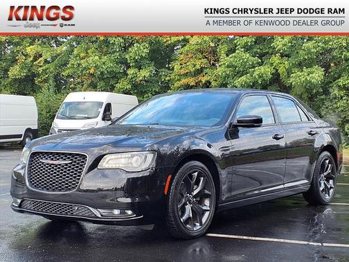 2023 Chrysler 300 S