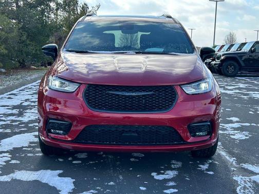 2026 Chrysler Pacifica Limited