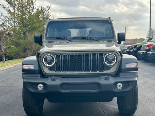 41 2025 Jeep Wrangler Sport S