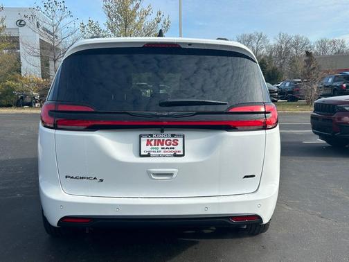 2026 Chrysler Pacifica L