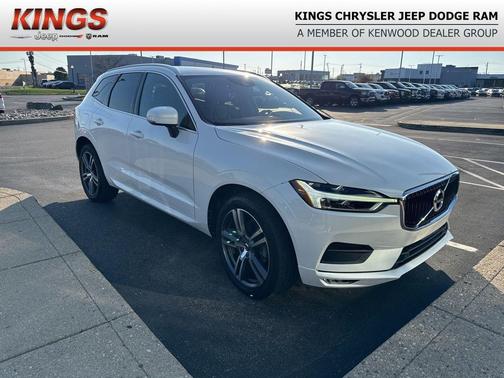 2021 Volvo XC60 T5 Momentum
