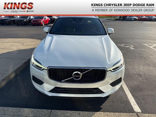 2021 Volvo XC60 T5 Momentum