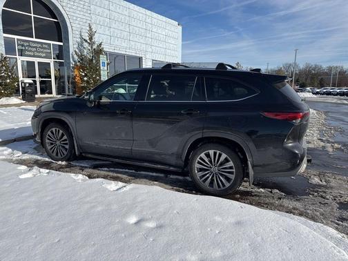 2021 Toyota Highlander Platinum