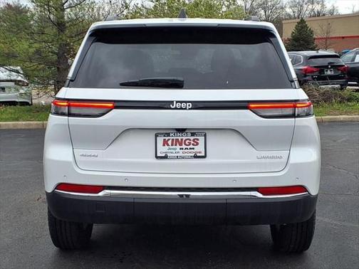 2025 Jeep Grand Cherokee Laredo
