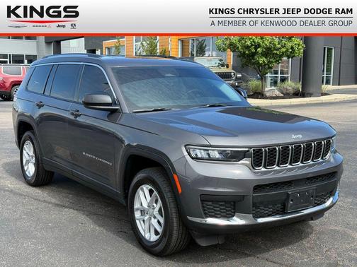 Baltic Gray Metallic Clearcoat 2023 Jeep Grand Cherokee L Laredo