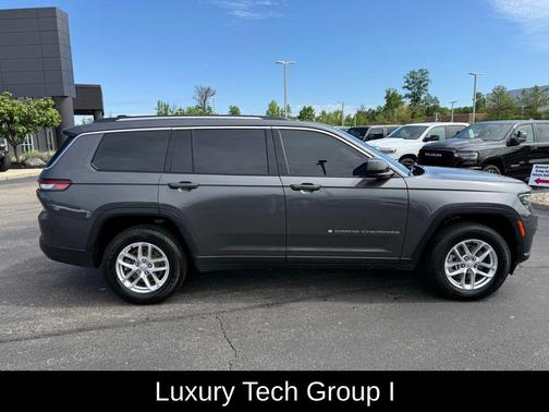 Baltic Gray Metallic Clearcoat 2023 Jeep Grand Cherokee L Laredo