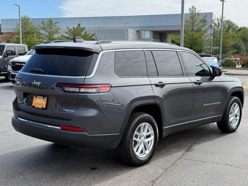 Baltic Gray Metallic Clearcoat 2023 Jeep Grand Cherokee L Laredo