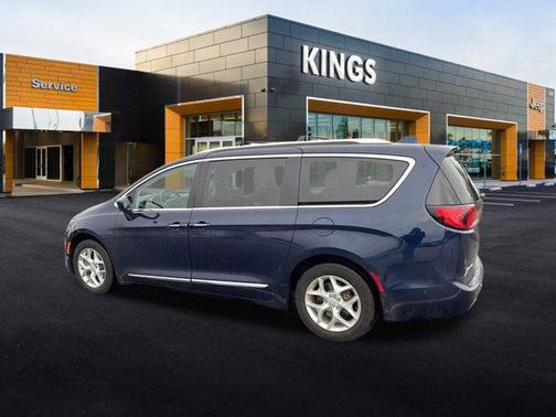 2018 Chrysler Pacifica Touring-L Plus