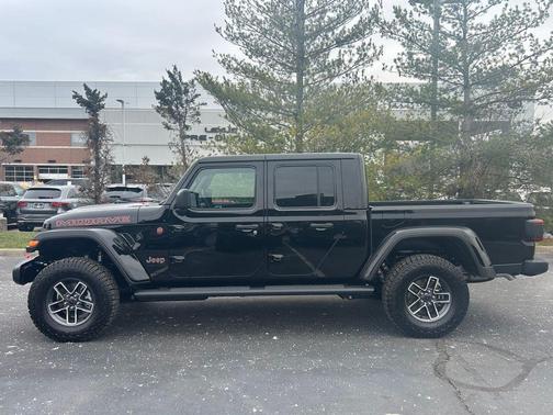 2026 Jeep Gladiator Mojave 4x4