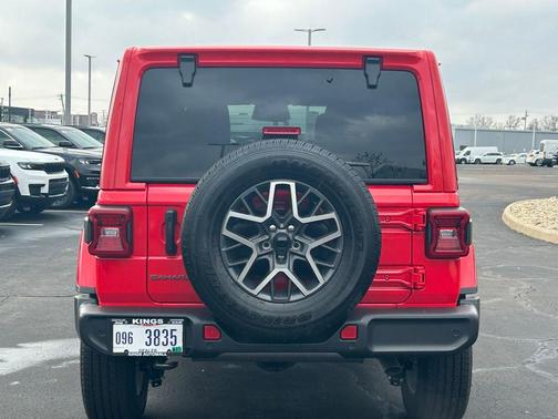 2026 Jeep Wrangler 4-Door Sahara 4x4