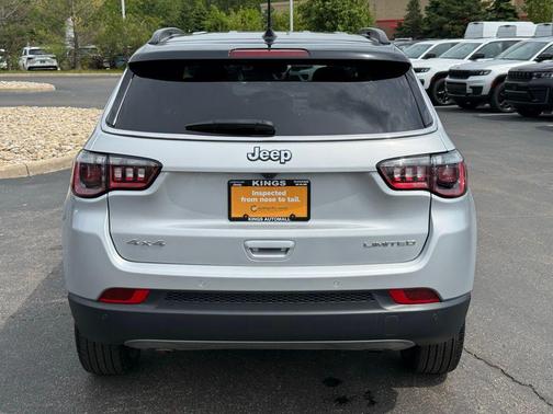 Silver Zynith Metallic Clearcoat 2024 Jeep Compass Limited