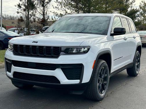 2026 Jeep Grand Cherokee Altitude