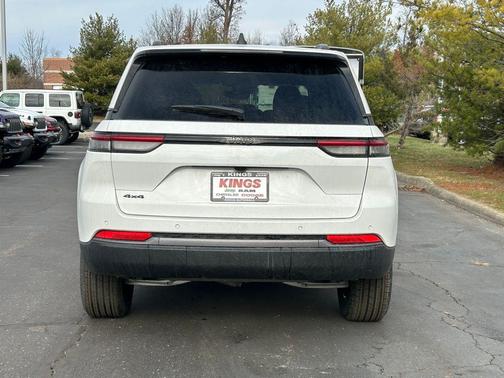 2026 Jeep Grand Cherokee Altitude