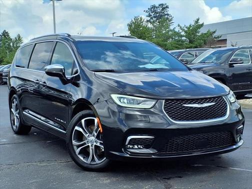 2025 Chrysler Pacifica L