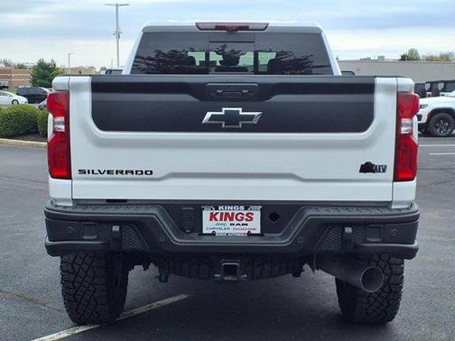2024 Chevrolet Silverado 2500 4WD Crew Cab Standard Bed ZR2