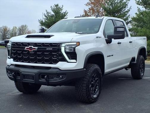 2024 Chevrolet Silverado 2500 4WD Crew Cab Standard Bed ZR2