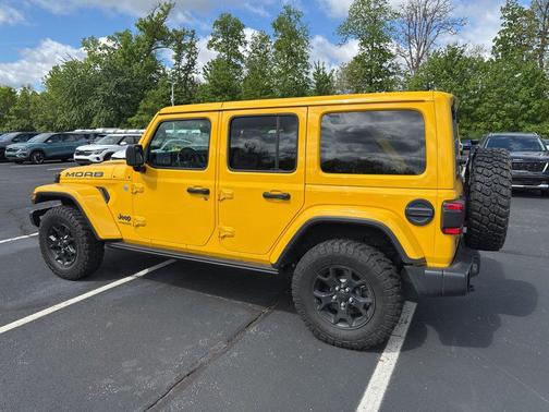 Hellayella Clearcoat 2018 Jeep Wrangler Unlimited Moab 4x4
